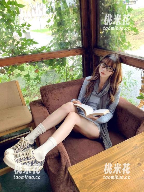 共享Zia (지아)天使高清写真，展示她的灵动与妩媚